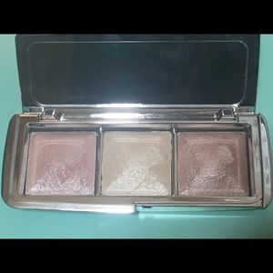 Hourglass Pink and Cream Highlighter for a Radiant Glow